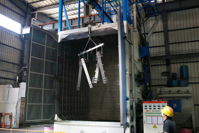 trucks with lift gates